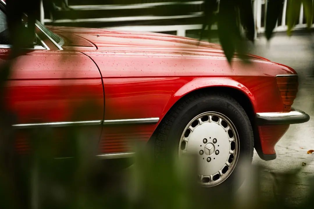 Car Porn Mercedes - 80's vibe ðŸŒ´ . . . . . #carporn #cargram #classiccars #classiccar #mercedes  #mercedesbenz #benz #miamicars #carsofinstagâ€¦ | MiamiCars.com