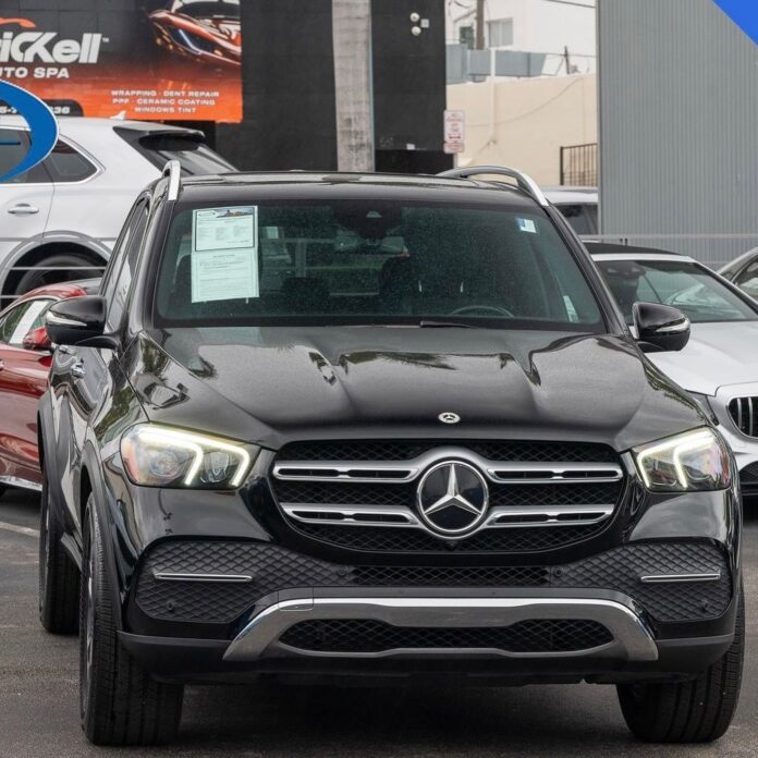🚨 MANAGER SPECIAL 🚨 ¡Llévate esta máquina de lujo hoy mismo! 🔥 Mercedes-Benz GLE 350 4MATIC SUV ✨ Año: 2022 🖤 Color:…
