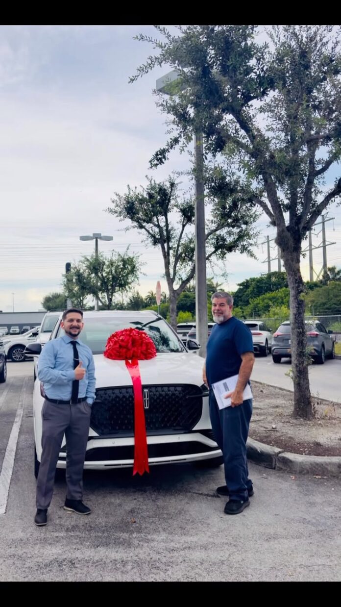 ✨ ¡Otro sueño hecho realidad! 🚘 Lincoln Aviator 2025 entregado con clase y estilo 🤝 Gracias por confiar en mí, Marlon …