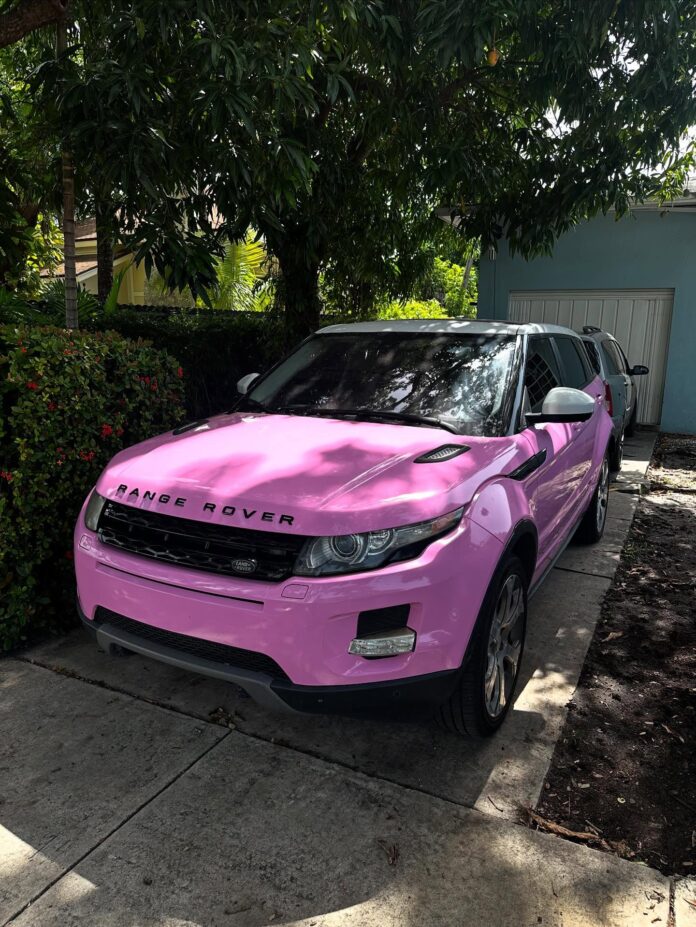 From red to pink #rangerover #miamicars #miamicarwraps #pinkcars #pinkrangerover #miami #miamiflorida #fyp