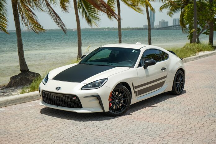 Ocean breeze, Trueno keys. Coastal drives just hit different. ππ β’ β’ β’ #GR86 #ToyotaGR86 #GR86Trueno #ToyotaTrueno #86…