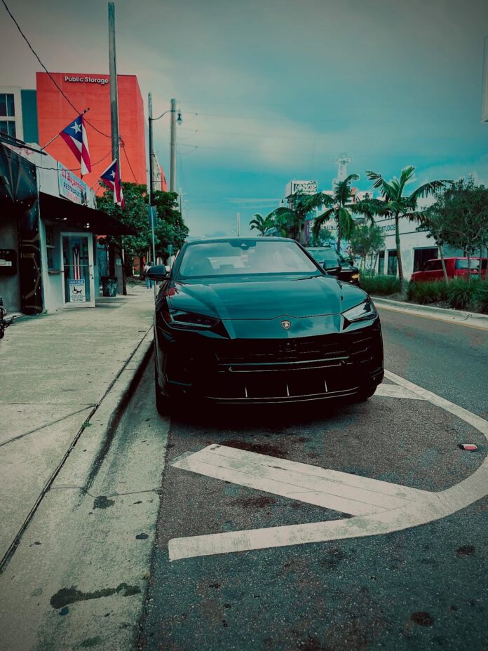 Experience Miami like never before with Dynamic Luxury. ✨ Where every drive is a dynamic adventure. #DynamicLuxury #Miam…