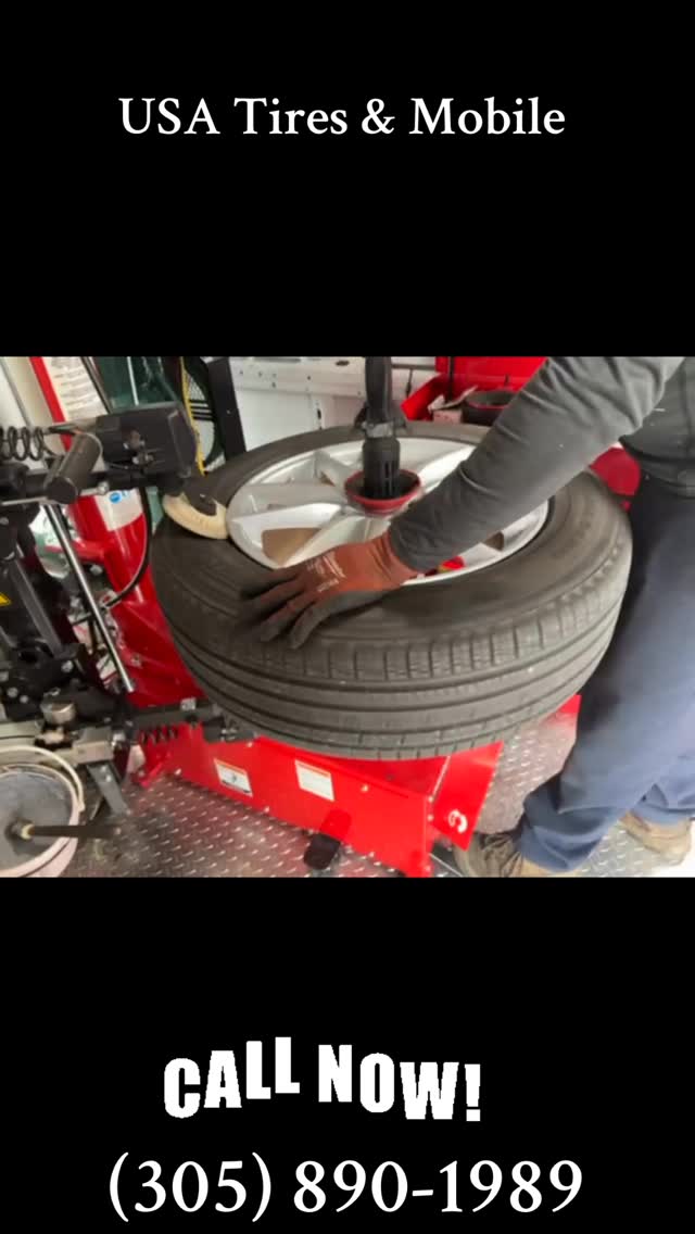 Bum! Se te pinchó la goma… Pero tranqui, que USA Tires & Mobile llega al rescate 😎 Parche express, donde estés 💪 📲 Es…