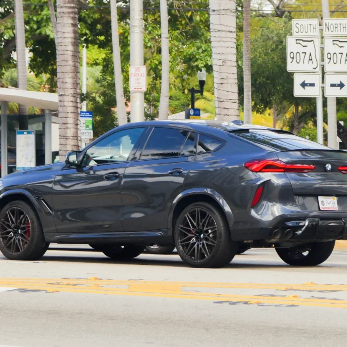 Cars on Miami . . . . . #samochody #auta #car #cars #autka #motoryzacja #carsofinstagram #instacar #autonowa #carporn #c…