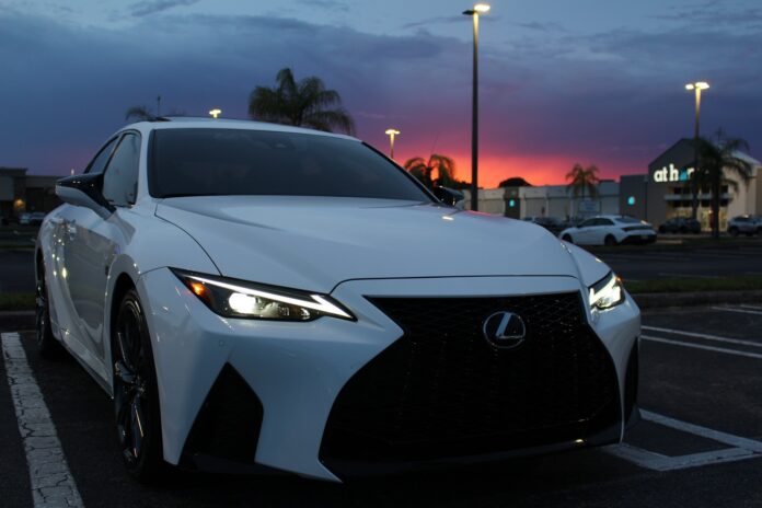 A bombshell has entered the villa. 💕 • • • • #lexusfsport #lexus #is350 #is350fsport #lexusperformance #miami #miamicar…