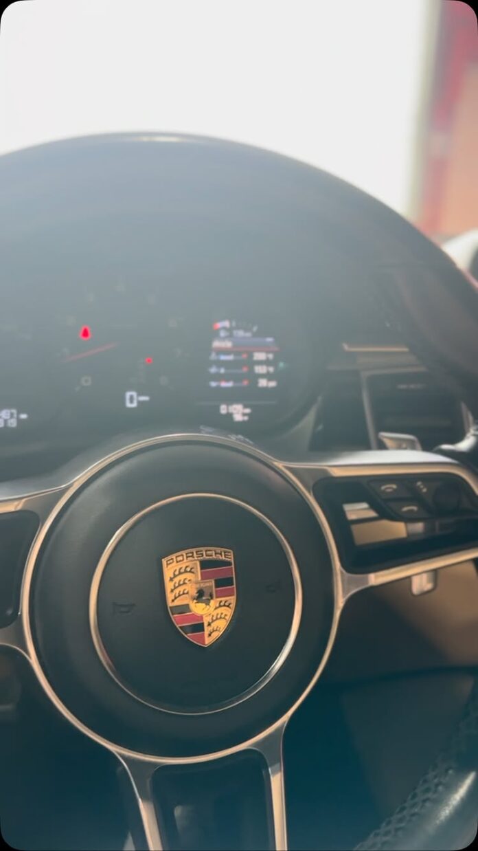 INSIDE THE 2017 Porsche Macan 4-Door SUV ✔️🚗✔️🚗 67,405 MILES JUST $18,900 😍😍 #miami #miamicars #miamicarsales #miami…