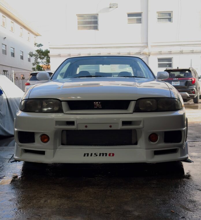 Got the chance to service this beautiful R33 GTR 🏁 We installed a fresh @uniclutch_official , knocked out a full timing…