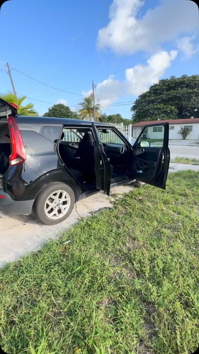 How much would u charge for this detail? 😳 • • • • • • • • • • • • • •