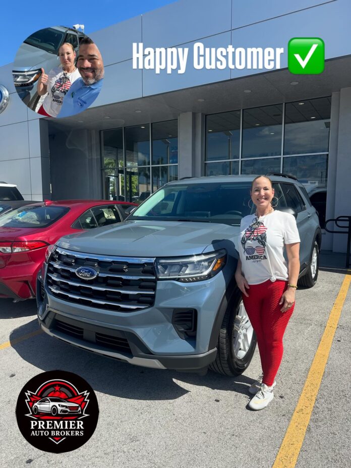 🎉 ¡Otro cliente feliz con su nuevo auto! 🚗✨ En Premier Auto Brokers nos enorgullece hacer realidad el sueño de tener e…