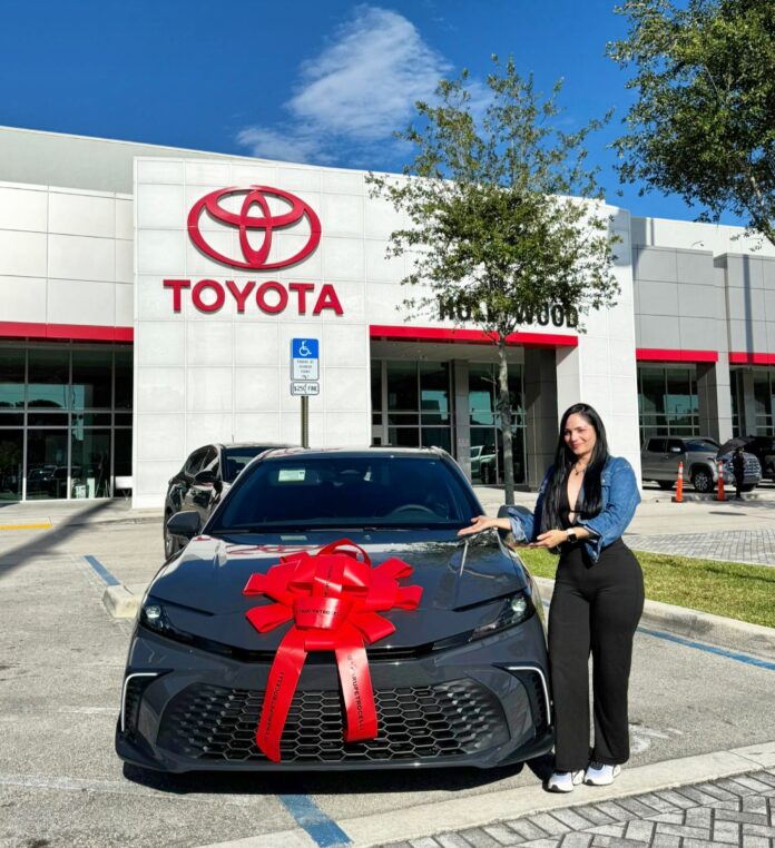 Marianny se llevó su nuevo Toyota Camry y no puede estar más feliz! 🙌 Para mi equipo y para mí fue un verdadero placer …