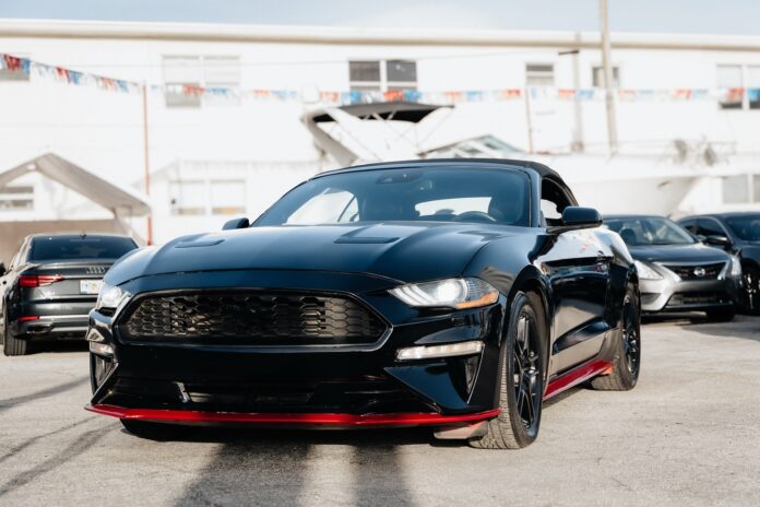 Ready to turn heads? 😎 This 2022 Ford Mustang Ecoboost Premium Convertible brings power, style, and freedom together in…