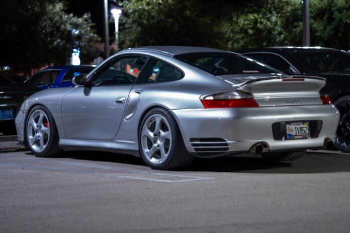 A timeless classic with a turbo heartbeat. @javier_chang #porsche #porsche911 #porsche911turbo #porscheturbo #porschecla…