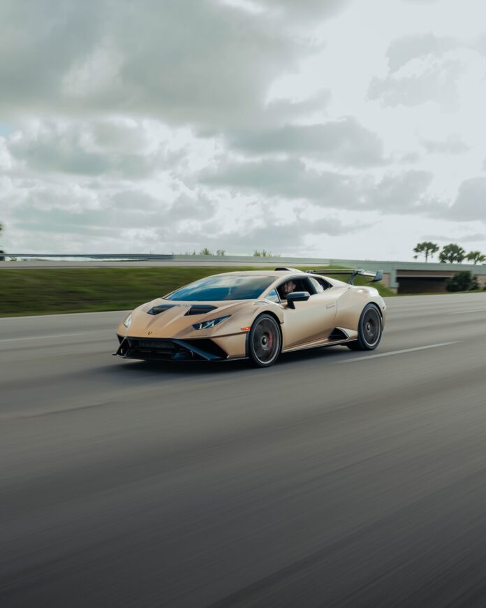 Just out here making highway art. 🏎️ Which shot is your favorite? #CruisingGold #CarContentDaily #LamboMood . . . #Lamb…