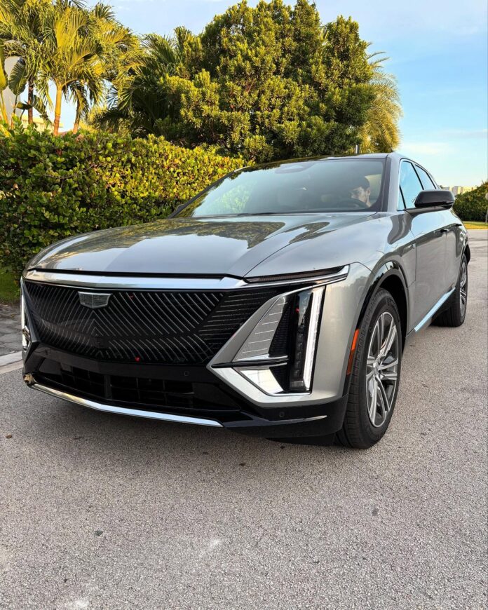 🚨Fresh Delivery Alert!🚨 Another lucky customer just took delivery of the stunning 2025 Cadillac Lyriq