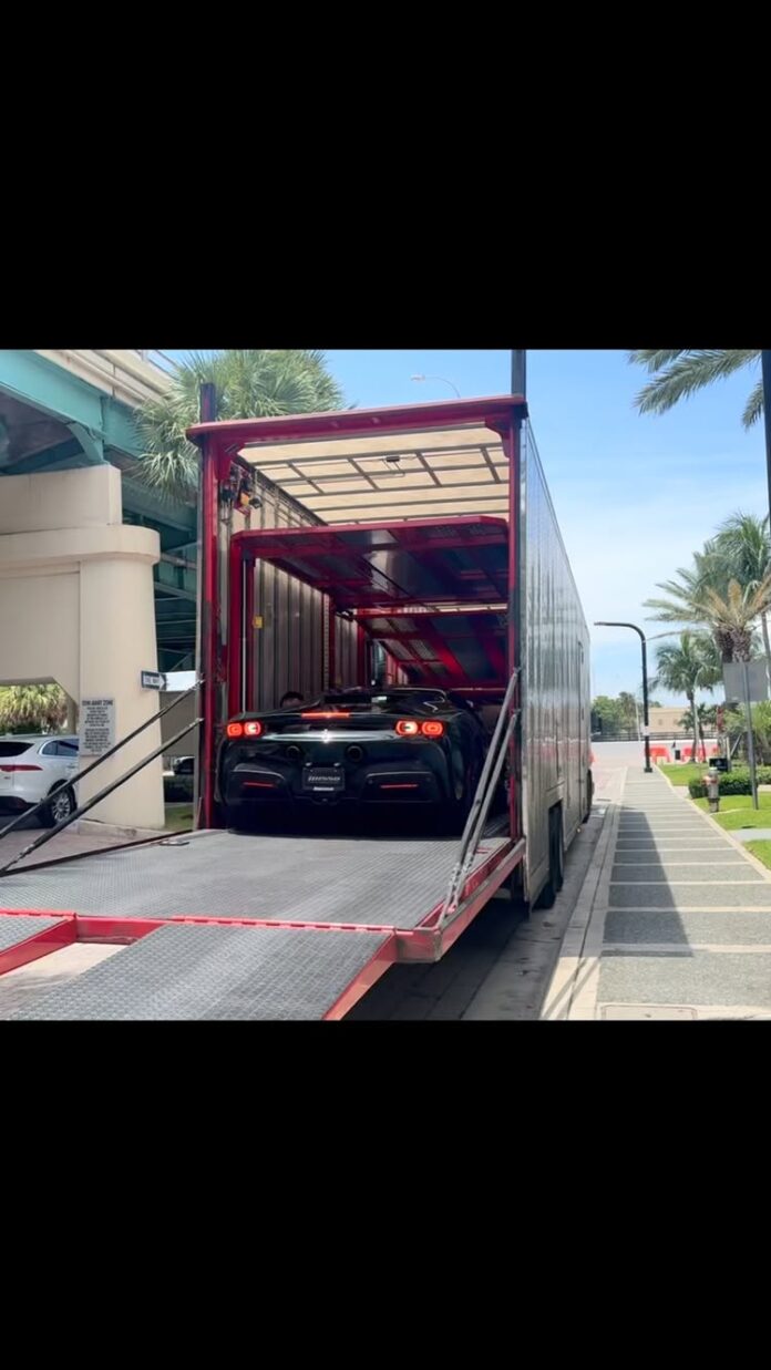 Welcome #sf90 #ferrari #miamicars #greensf90 #verdebritish #ferrarisf90stradale #ferrarisf90