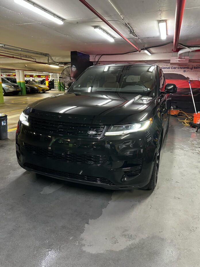 Limpieza completa 1A✨🫧 Make your appointment now📲 #RangeRover #RangeRoverSport #LuxuryDetailing #CarDetailing #CarWash…