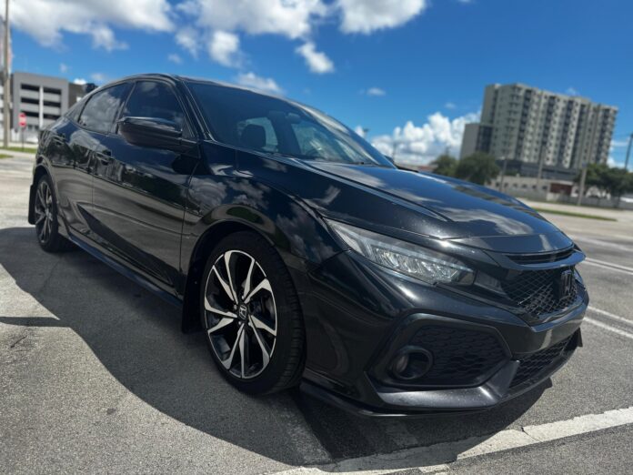 🚘 2018 Honda Civic Sport Hatchback 📃 Título: Limpio *** 🏁 Millas: 99,638 💵 Precio: $17,990 💰 Down Payment: $1,500 �…