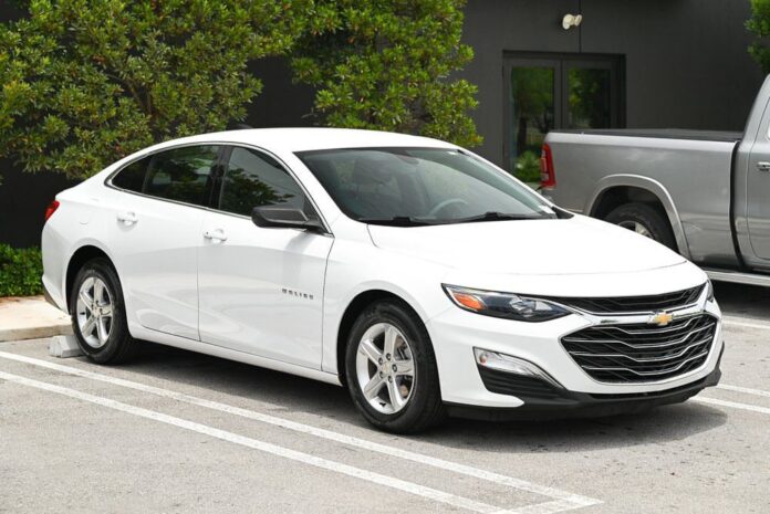 🚘 2022 Chevrolet Malibu LS 📍 Ubicación: Miami, Florida 🇺🇸 📊 Millas: 25,499 Titulo limpio*** 💵 Precio: $15,800 Down…