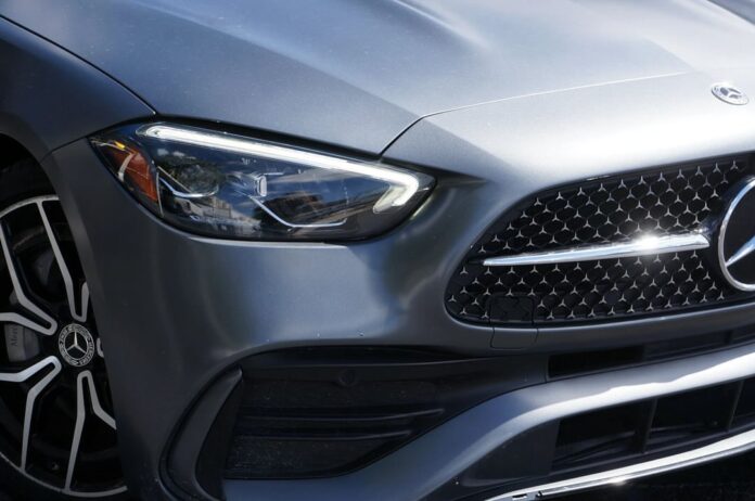 🚨 Now In 🚨 Experience luxury redefined with this 2022 Mercedes-Benz C-Class — stunning factory matte gray exterior, bo…