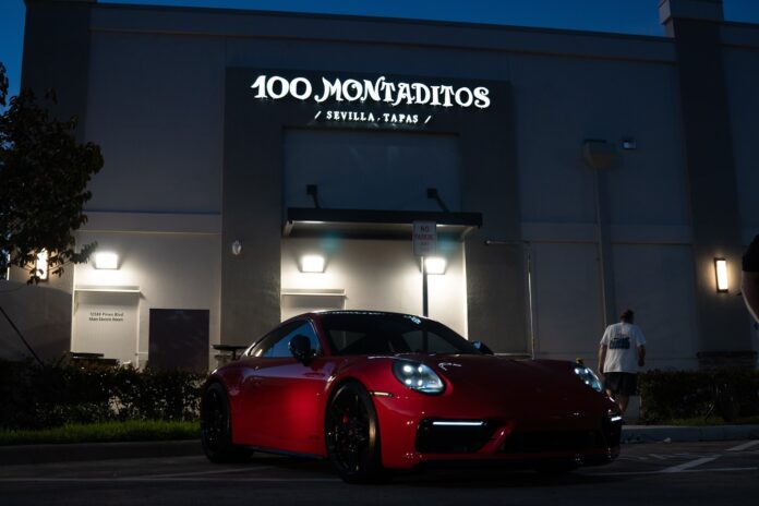 Thanks to all the wonderful people @carsncigarspines Cheers to many more great events🤘 #porsche #porsche911 #porschelif…