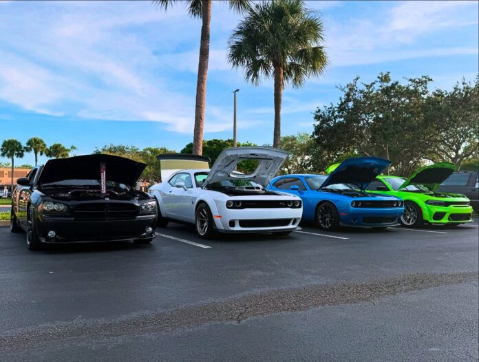 VCM #carsofinstagram #dodge #mopar #moparperformance #dodgechallenger #challenger #dodgecharger #charger #392 #392shaker…