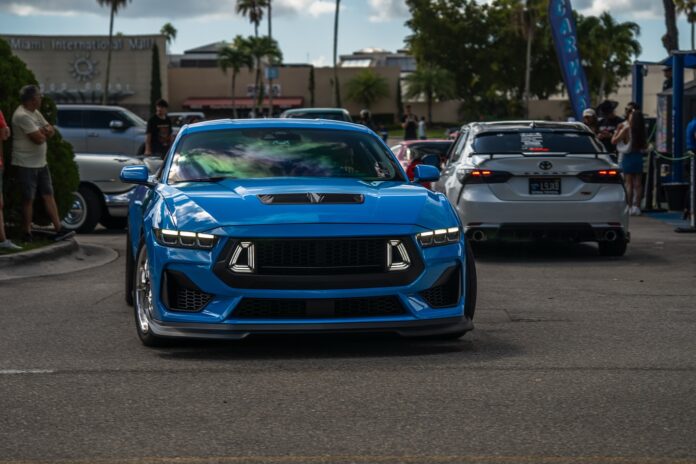 A sweet ride you got there @5.0hvalkyrie Glad to catch you again since that Porsche meet🤘 #mustang #fordmustang #s550 #…