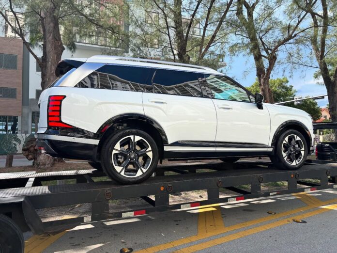 🚘✨ Another exciting delivery! Our customer just drove home in the all-new 2026 Hyundai Palisade Limited