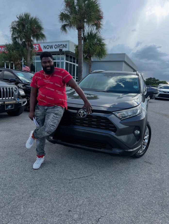 Si ou bezwen yon machin epi ou jis rive nan peyi a, ou pa gen kredi oswa si ou gen move kredi pa enkyete mwen ka ede ou …