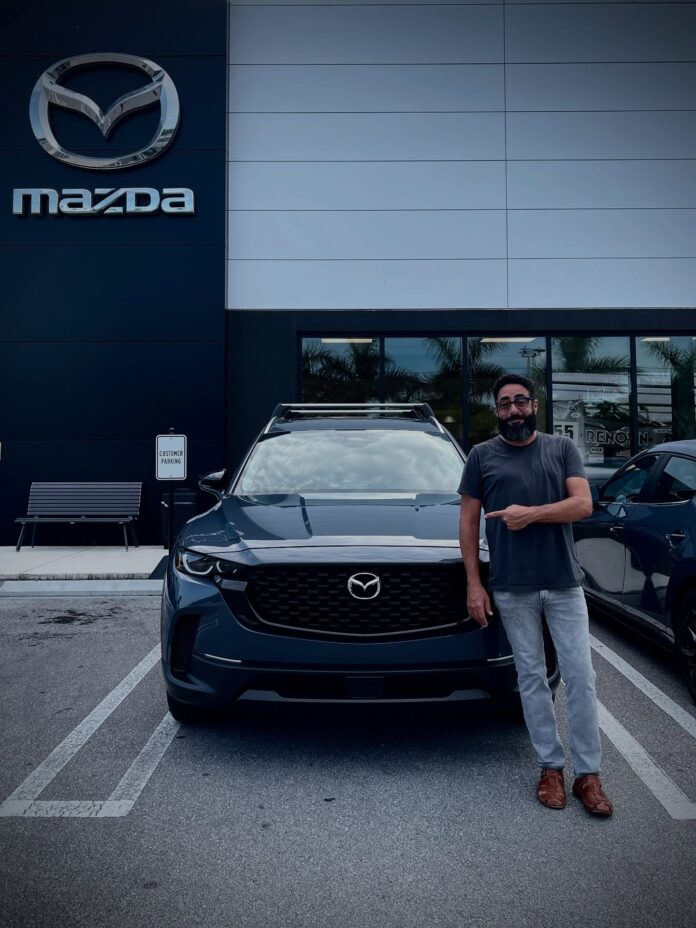 ✨ Hoy tuve el placer de entregar una Mazda CX-50 a un cliente con una energía increíble. Su entusiasmo y buena vibra hic…