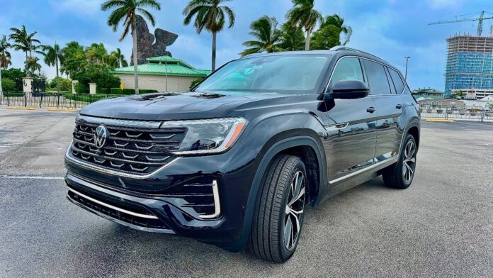 ✨ Volkswagen Atlas 2024 2.0T SEL Premium R-Line ✨ 💺 7 seats | ⛽️ Premium gas, 24 MPG | ⚙️ Automatic transmission 🔒 Без…