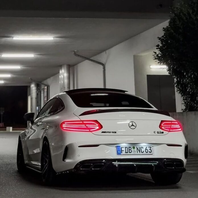 🚗✨ Looking to upgrade your ride? At Miami Motor Group, we’re all about getting you the best deals on the cars you love….